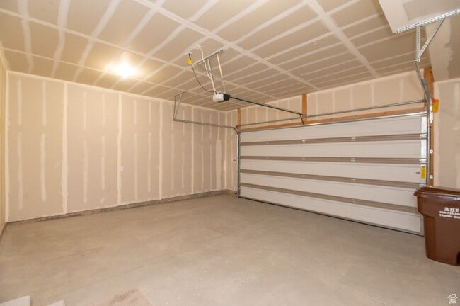 Building Photo - 12698 S 1630 W