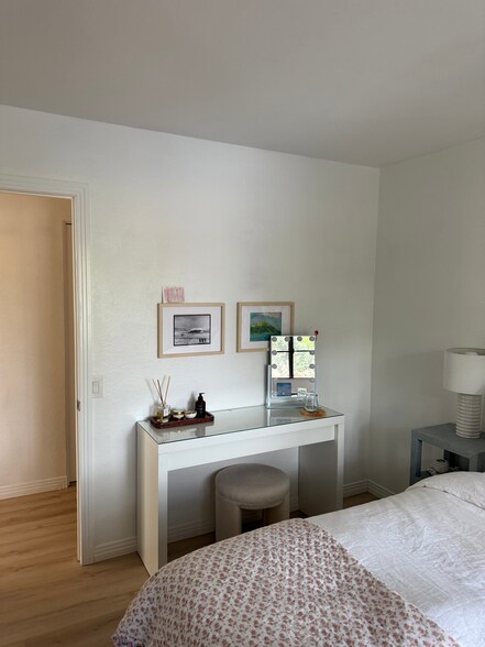 Building Photo - 4120 Porte de Merano