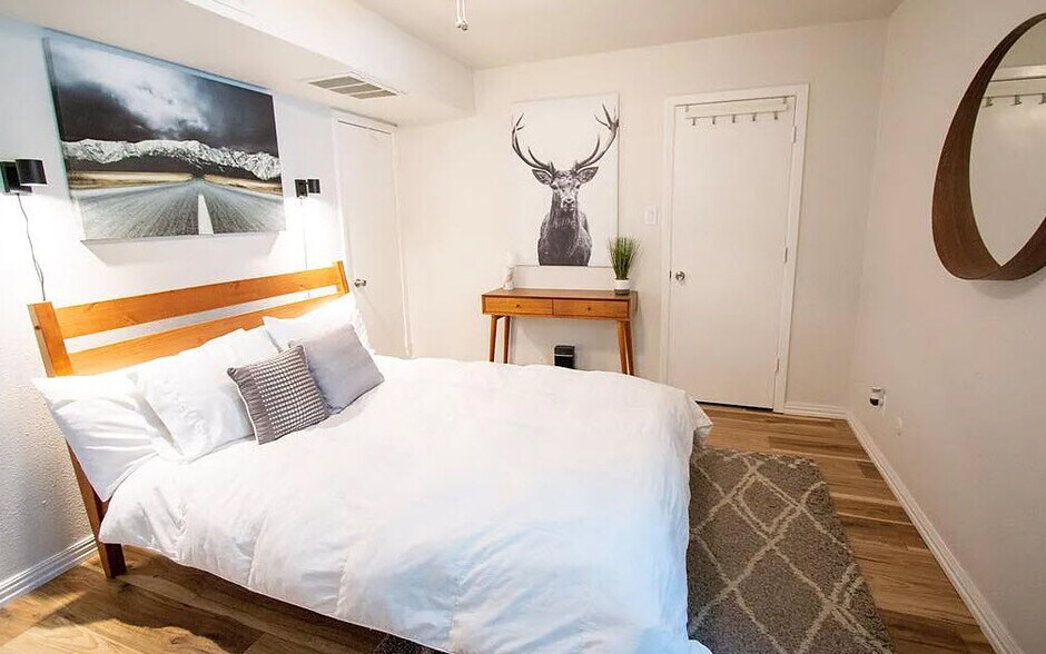 Bedroom - 5607 Harvest Hill Rd