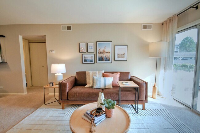 Building Photo - 4117 Landing Dr