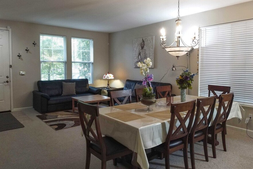 Building Photo - 264 Ridgeview Dr