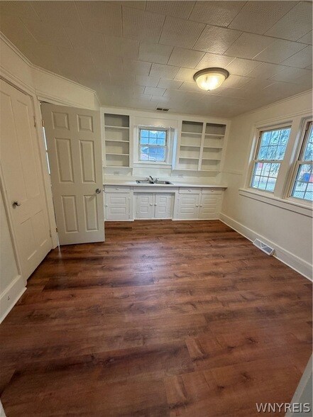 Building Photo - 22 Works Pl