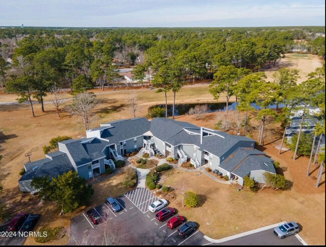 Building Photo - 728 Azalea Dr