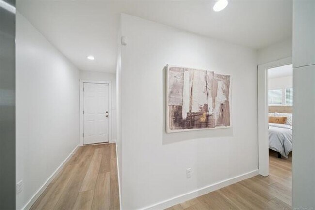 Building Photo - Gorgeous updated and modern open layout