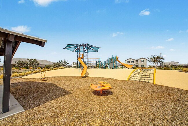Building Photo - RESORT-STYLE COMMUNITY LIVING + 4 BEDROOMS + SPACIOUS LOFT!