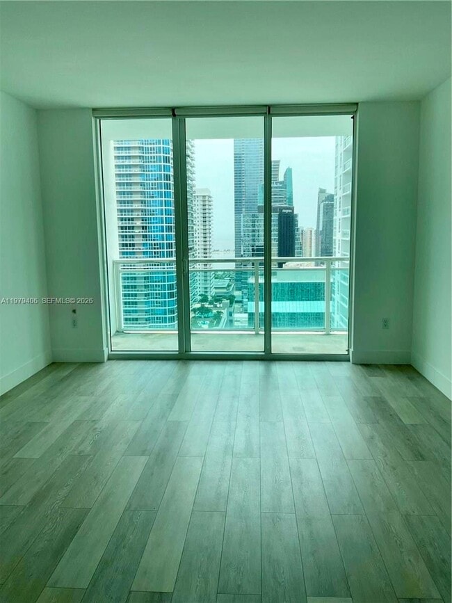 Building Photo - 950 Brickell Bay Dr