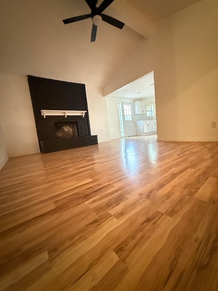 Building Photo - 2702 S Fielder Rd