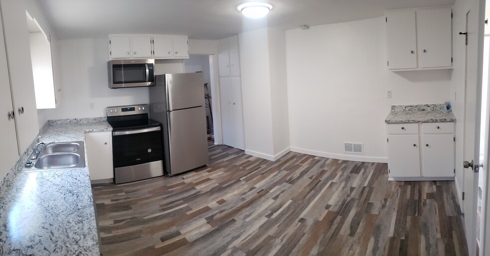Building Photo - 44 N Hanchett St