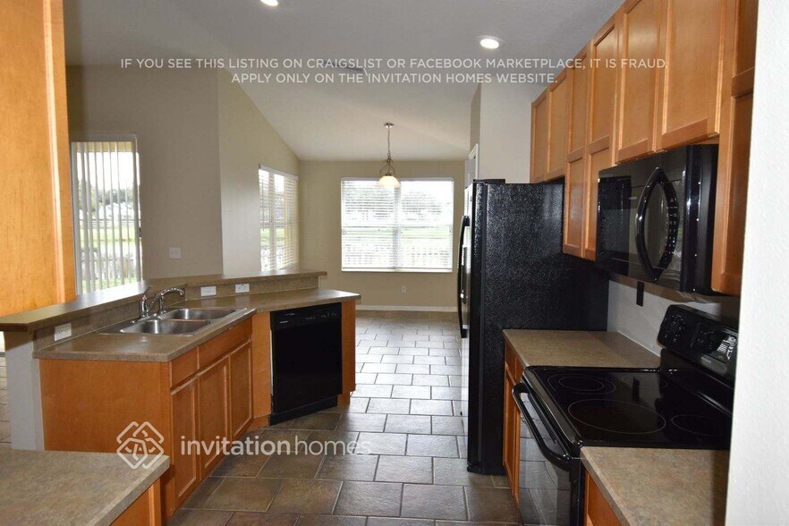 Building Photo - 11107 Silver Dancer Dr