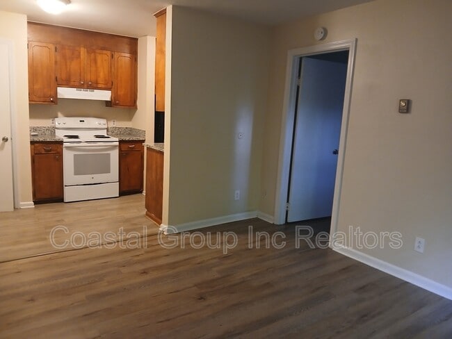 Building Photo - 1438 Kingston Ave