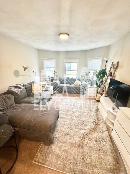 Building Photo - 14 Callender St