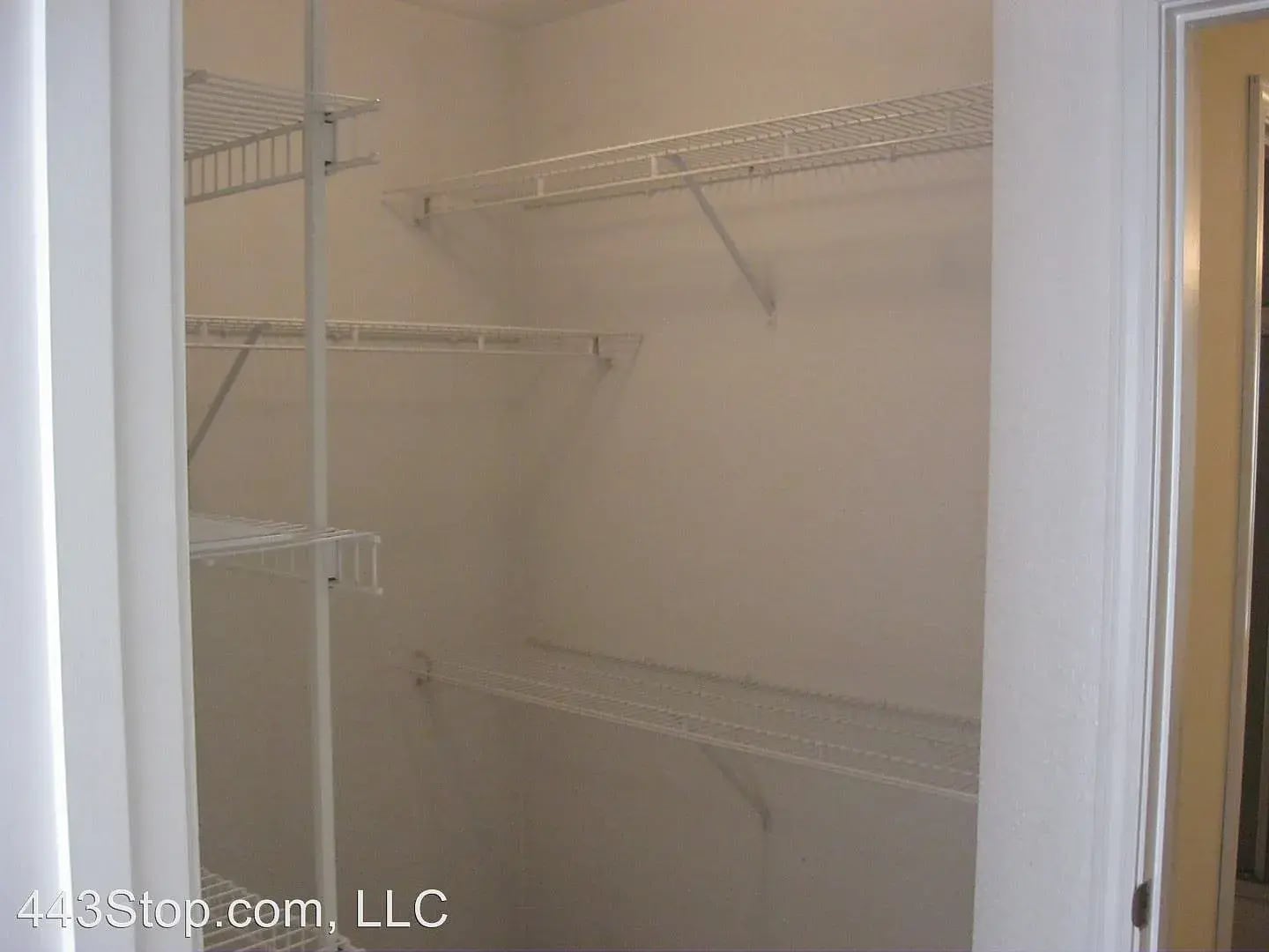 Building Photo - 310 Nikki Way