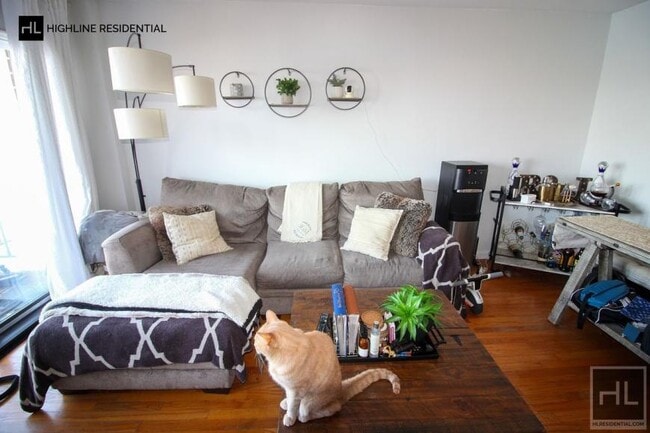 Building Photo - 1 bedroom in ASTORIA NY 11102