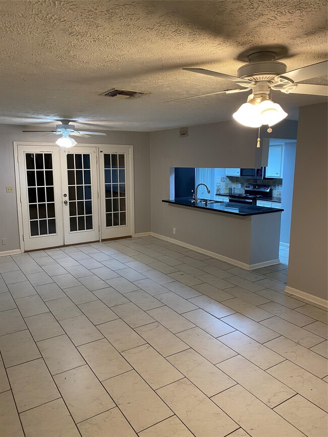 Building Photo - 9535 Clanton St