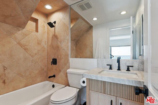 Building Photo - 11874 S Beach Club Way