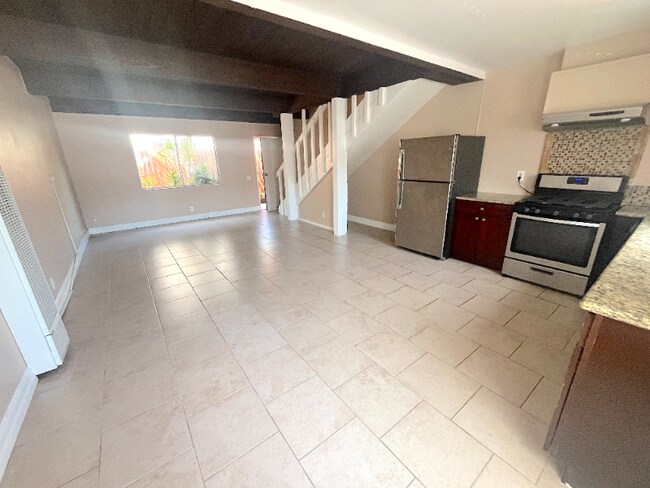 Building Photo - 133 Avenida Miramar
