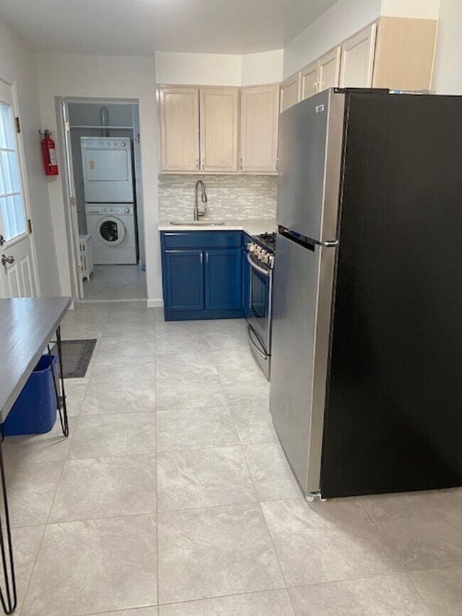 Building Photo - COMPLETELY RENOVATED!!