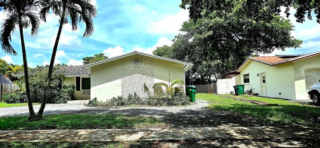 Building Photo - 10253 SW 50th St