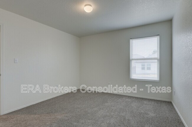 Building Photo - 5407 Shasta Pl