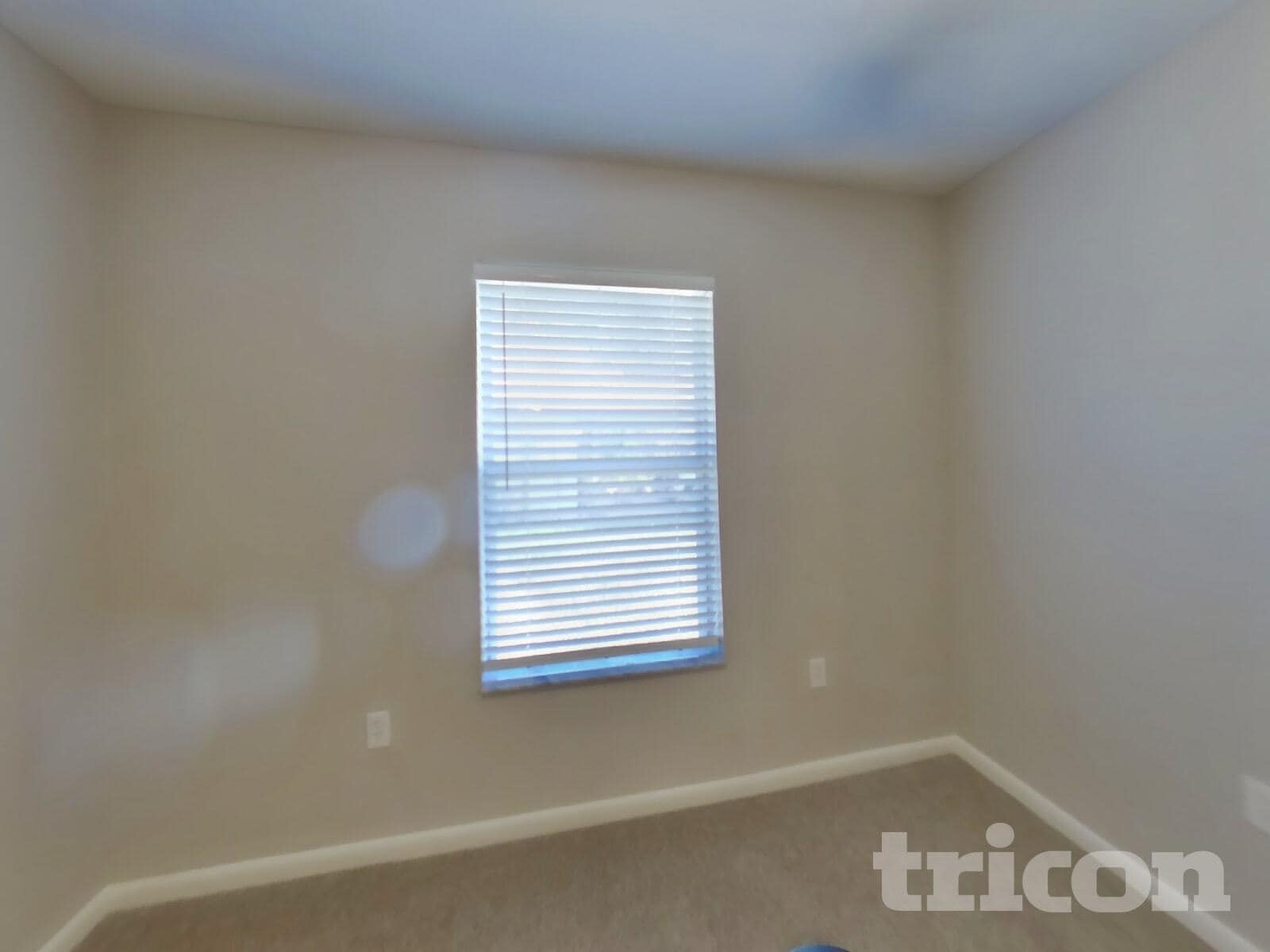 Building Photo - 2122 Center Way