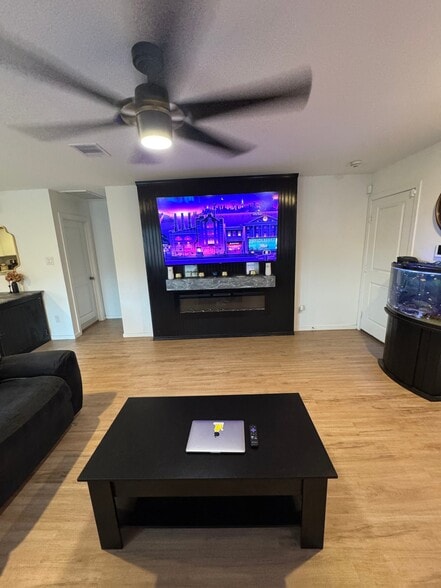 Building Photo - 18506 Cepagatti Dr