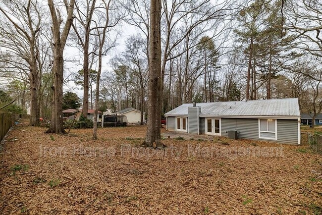 Building Photo - 137 Hight Dr