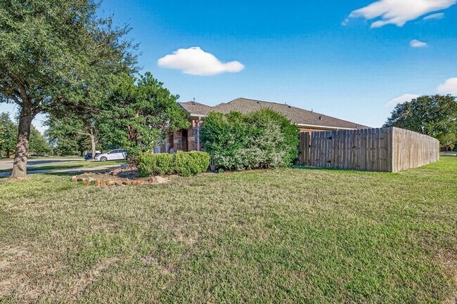 Building Photo - 24615 Amberleaf Ct