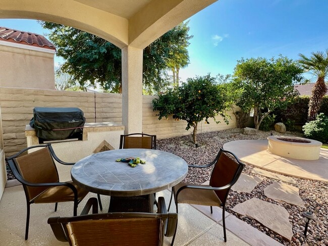 Building Photo - 40759 Calle Guapo