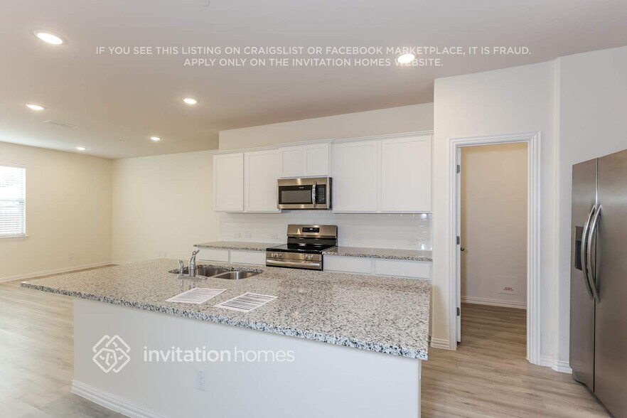 Building Photo - 814 Bonnet Trl