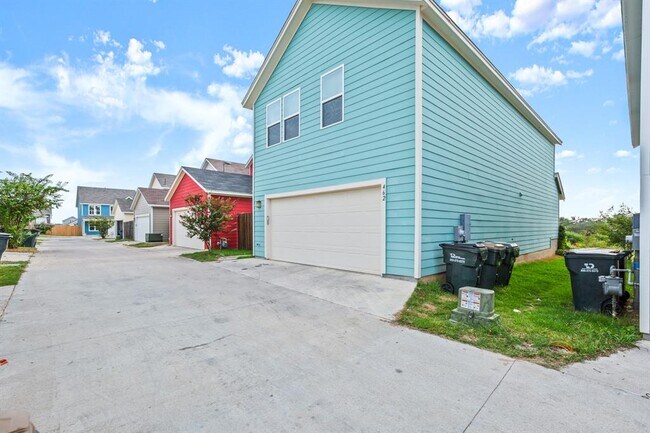 Building Photo - 462 Ferrule Dr