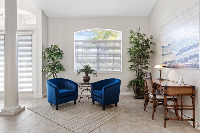 Building Photo - 3219 SW 7th Ln