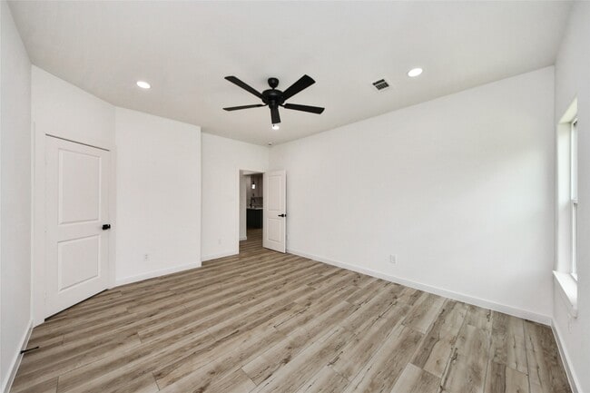Building Photo - 226 Glencairn Ct