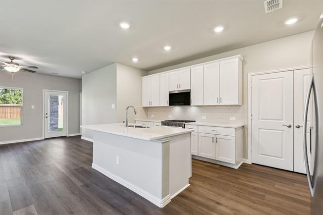 Building Photo - 4018 Sandstone Dr