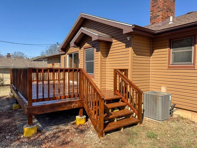 Building Photo - 4 Bed 3 Bath 2 Car Garage