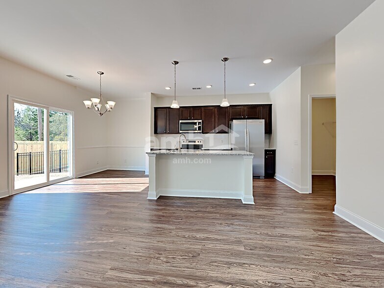 Building Photo - 1830 Produce Ln