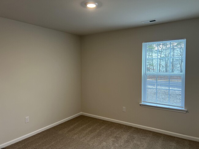 Building Photo - 109 Malibu Dr