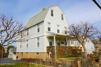 Building Photo - 18 Harold Ave