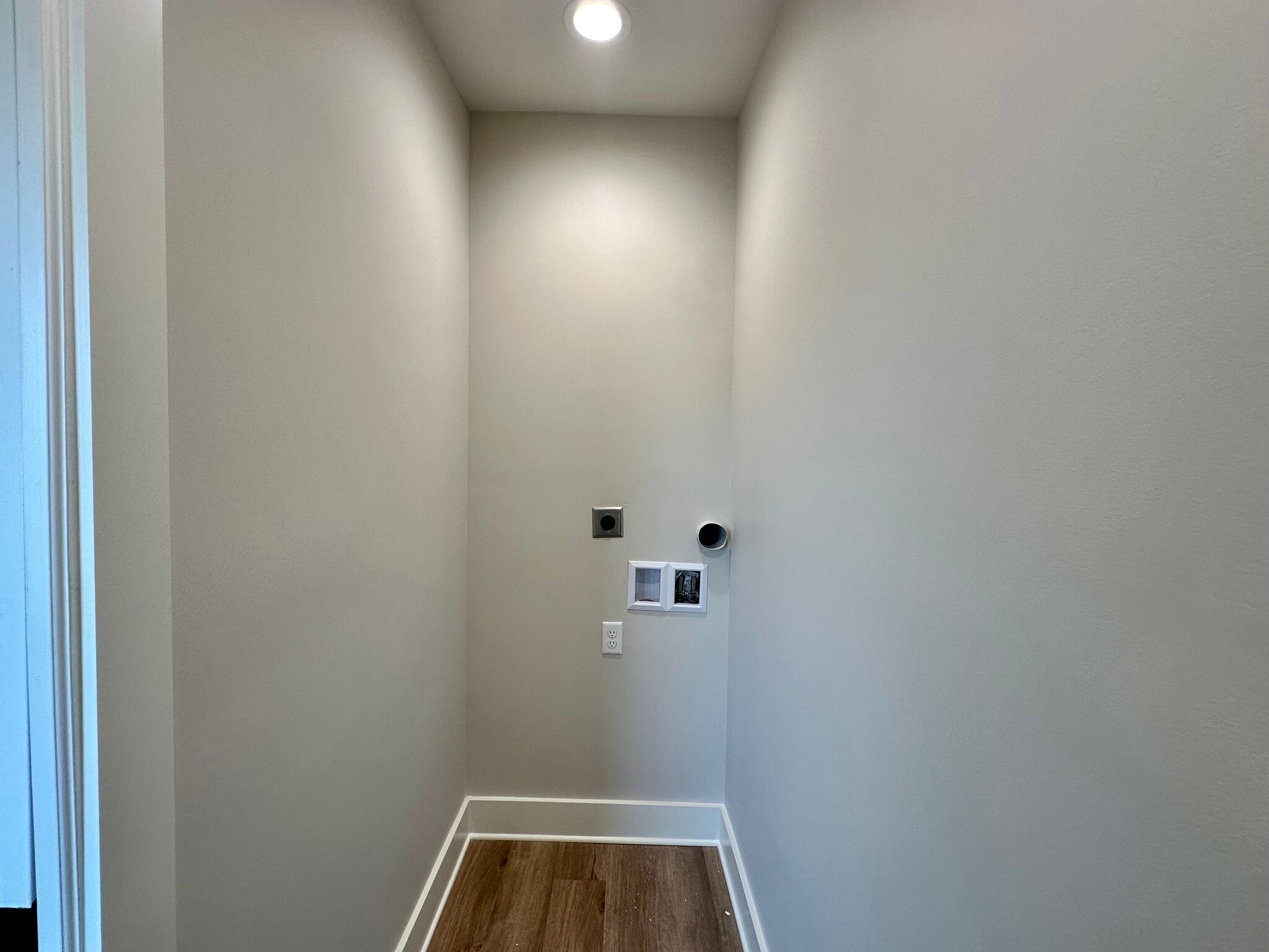 Laundry room *Washer and dryer will be installed - 16 Walnut St NE