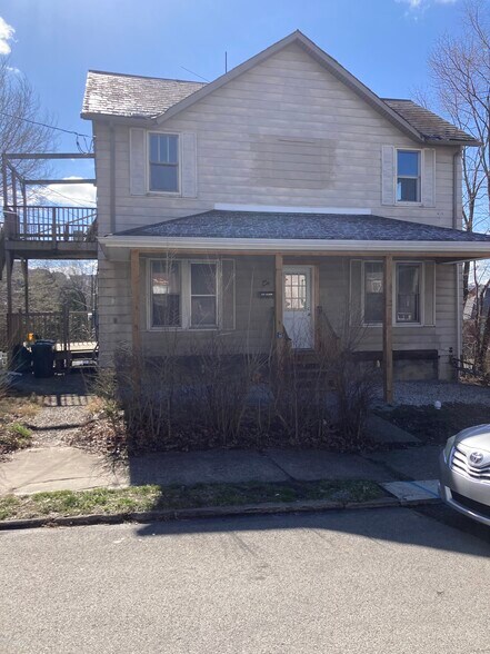 Building Photo - 240 W Hallam Ave