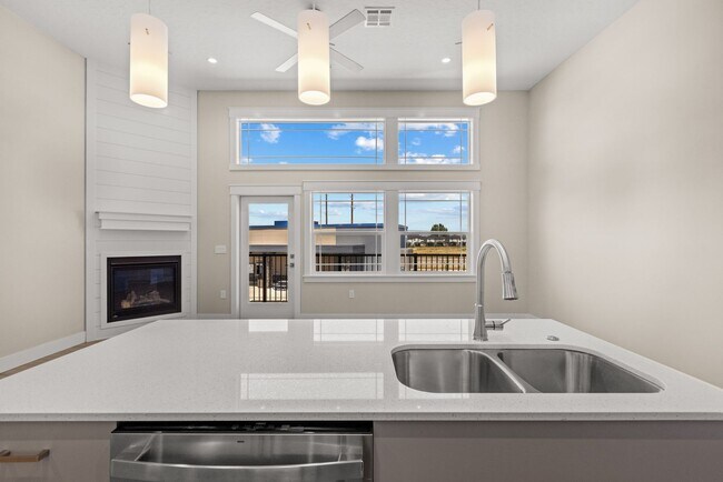 Building Photo - Stonecrest South STE 105 &amp; Unit 205