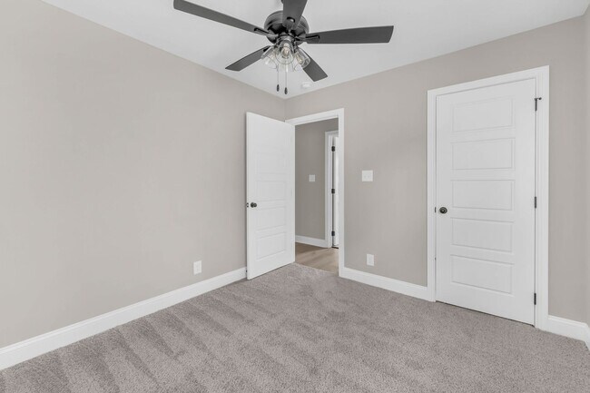 Building Photo - 178 Brenda Dr