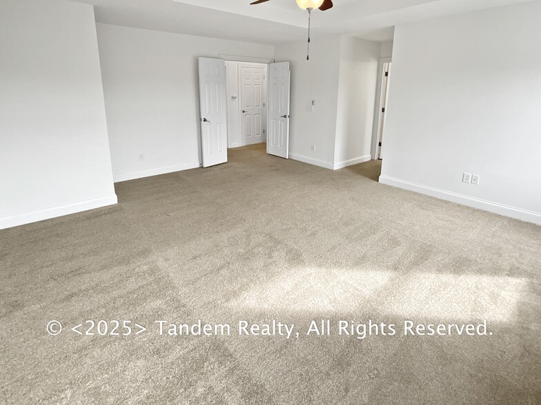 Building Photo - 209 Watson View Dr