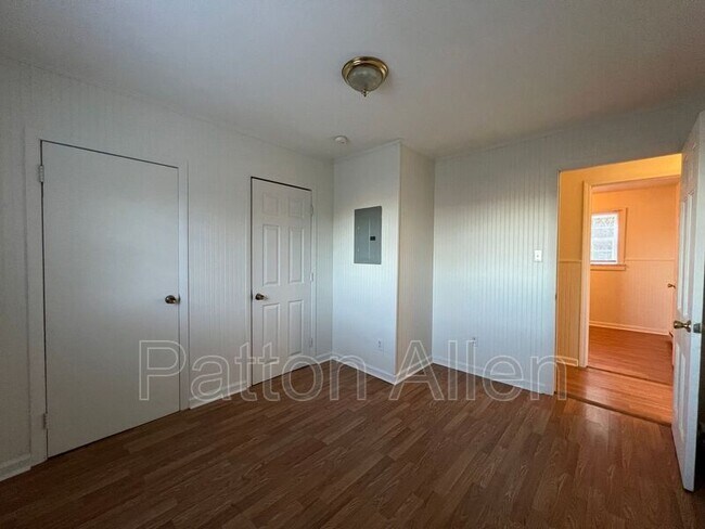 Building Photo - 12 Swager Dr