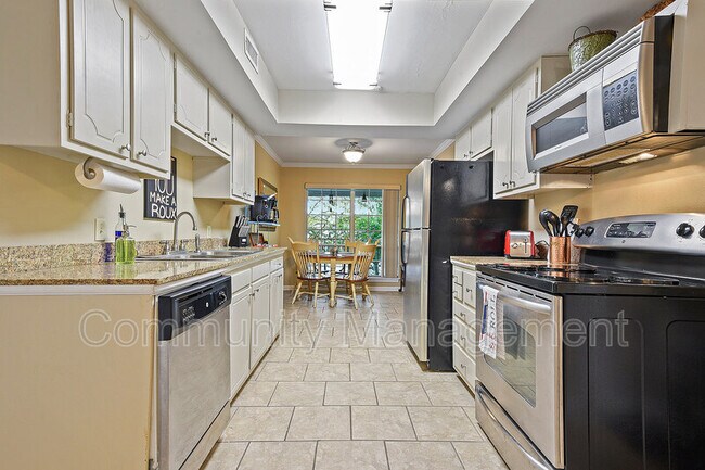 Building Photo - 7950 Jefferson Hwy