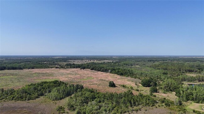Building Photo - 8922 Little Bluestem Dr