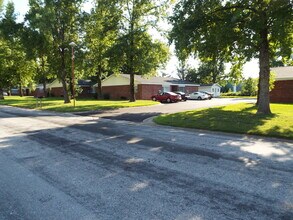 Building Photo - 1220 Sanpat Ln