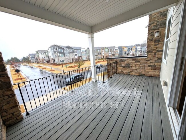 Building Photo - 2632 Ensemble Ct