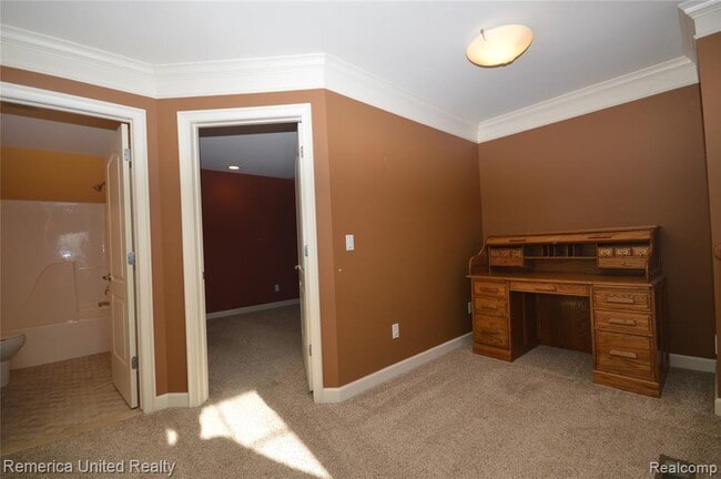 Building Photo - 42965 River Bend Dr