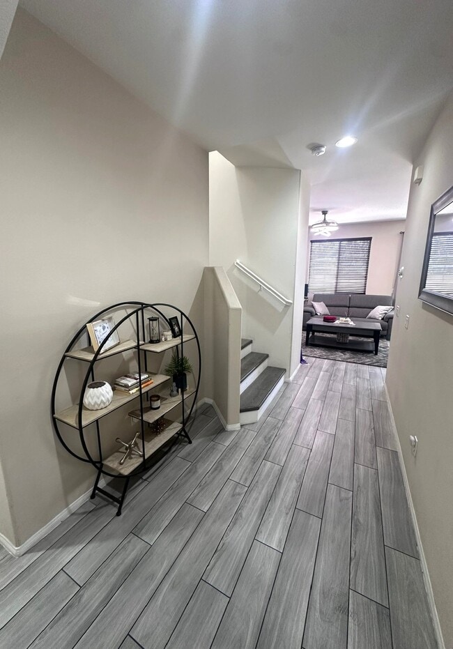 Building Photo - 24526 Montevista Cir