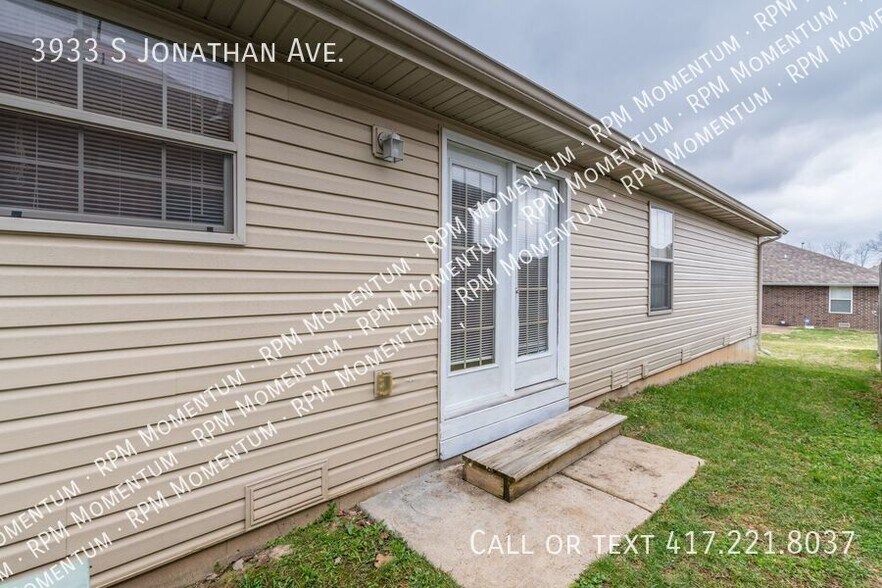 Building Photo - 3933 S Jonathan Ave